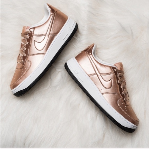 NWT Nike Air Force 1 Rose Gold - Picture 4 of 8